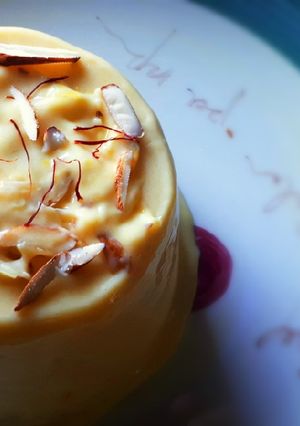 A picture of Mango Kulfi.
