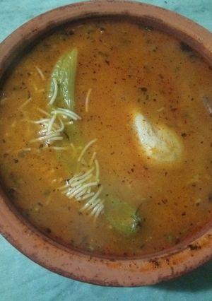 صورة لوصفة شوربة حمراء بالشعيرية