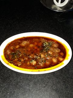 पिंडी छोले ग्रेवी (Pindi chole gravy recipe in Hindi) रेसिपी मुख्य फोटो