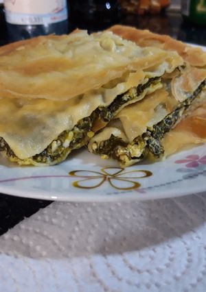 A picture of Spinach burek.