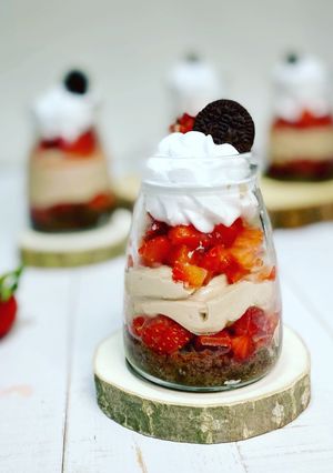 A picture of Oreoberry Parfait.