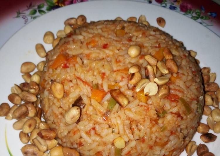 Jellof Rice with Peanuts