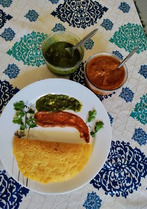 A picture of Moong dal cheela.