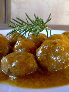 Una foto de Albóndigas en salsa fussioncook