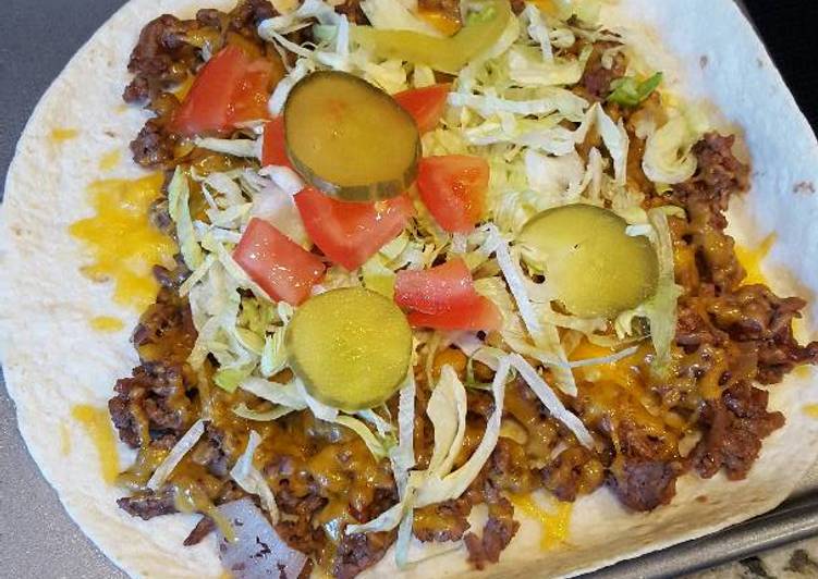 Simple Way to Make Ultimate Cheeseburger Tortilla Pizza