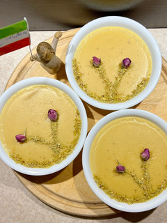 عکسی از دستور فرنی آرد نخودچی🥣🥛chickpea flour porridge