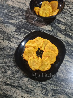 A picture of Cassava cake (Kosan Rogo).