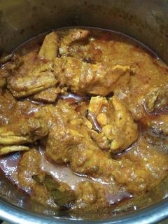 মুরগীর ঝাল কারি (moorgir jhaal curry recipe in Bengali) রেসিপির প্রধান ছবি