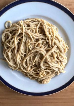 Una foto de Pasta cremosa con calabacín y yogurt griego