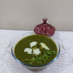 A picture of Creamy Palak paneer.