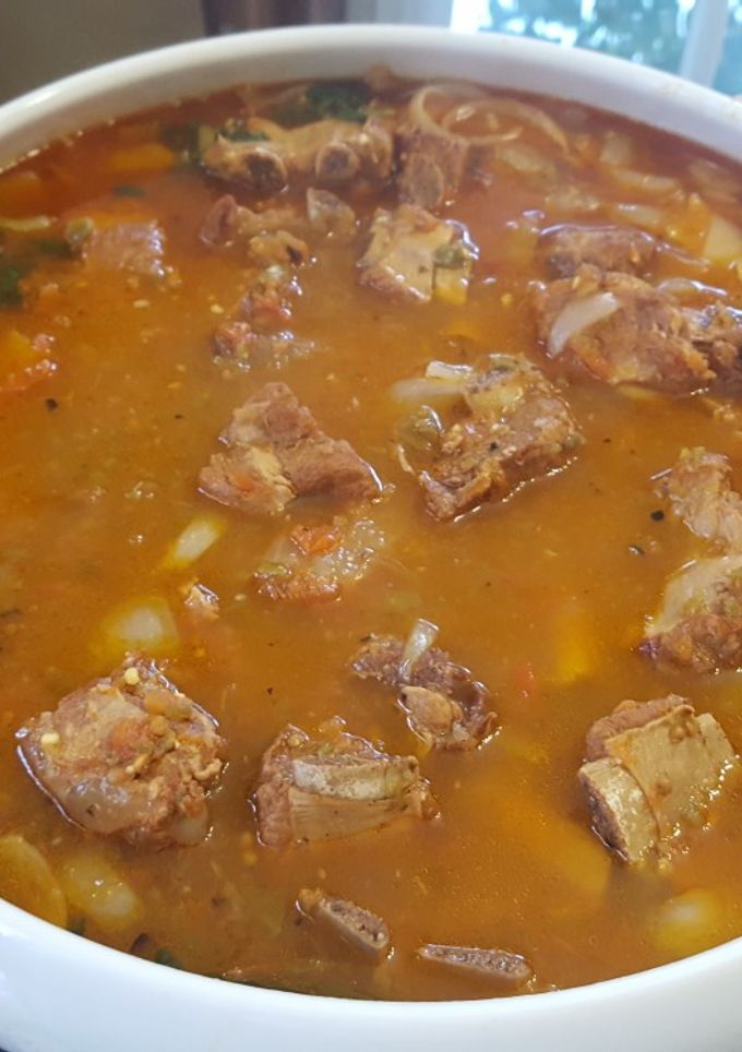 Una foto de Costillitas de cerdo en salsa de jitomates asados