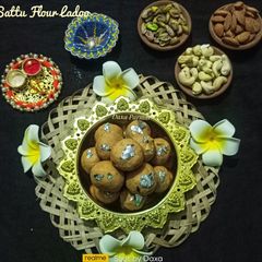 A picture of Sattu Flour Ladoo.