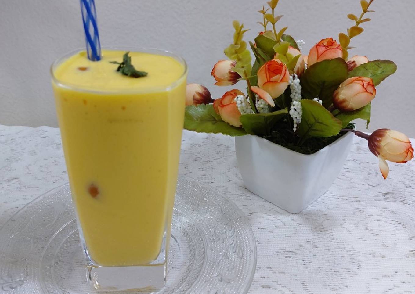 Mango milk shake