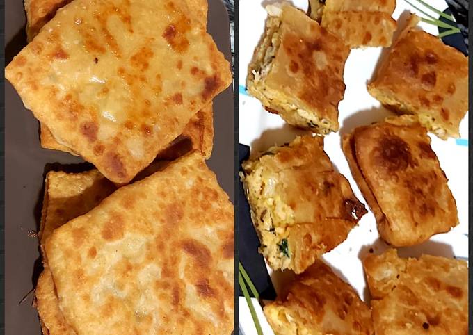 Chicken cheese baida roti