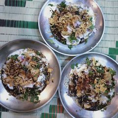 A picture of Aaloo Tikki.