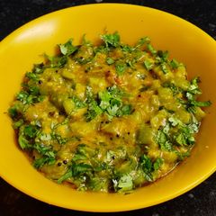 A picture of Sponge gourd (galka) curry.