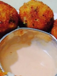 मूंग दाल के पकौड़े (Moong dal ke pakode recipe in hindi) रेसिपी मुख्य फोटो