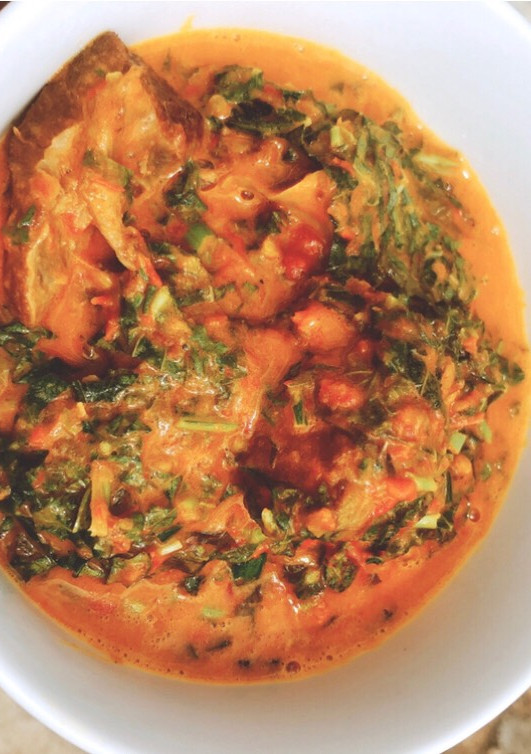 A picture of Miyan Taushe with assorted meat.