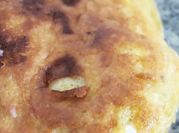 Una foto de omelette capresse
