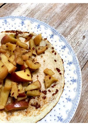 Una foto de 🍎 torta proteica de manzana y canela 🍎