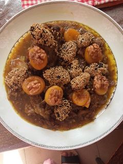 صورة لوصفة لحم بالبرقوق والمشمش