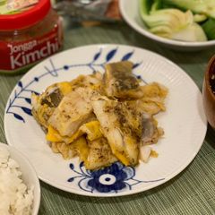 Korean pan fried codfish - Saeng Sun Jun/생선전 A picture of Korean pan fried codfish - Saeng Sun Jun/생선전.