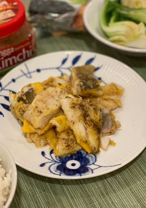 A picture of Korean pan fried codfish - Saeng Sun Jun/생선전.