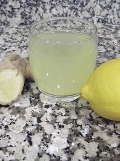 Una foto de Infusión de jengibre y limón