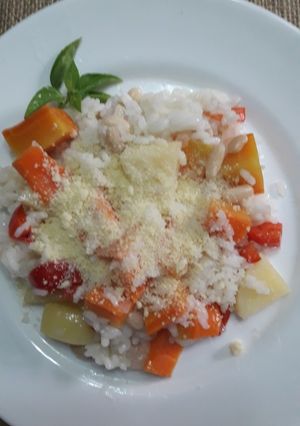 Una foto de Arroz y verduras hervidas