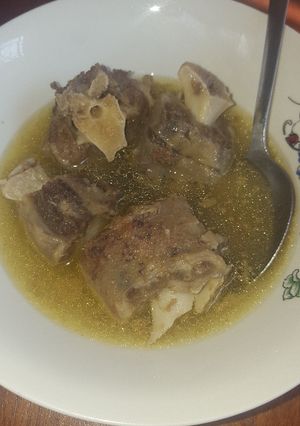 A picture of Ox-tail Soup.