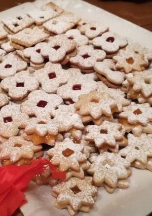 Foto di Frolle all'olio e marmellata