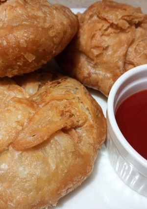 A picture of Homemade Khasta Chicken Kachori.