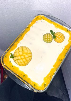 Une photo de Tiramisù à la mangue