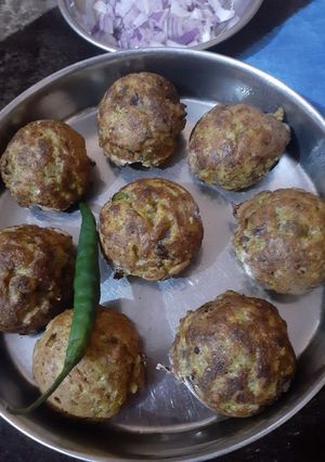 A picture of Masala Appe.