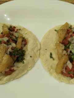 Una foto de Tacos de pastor rojo