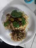Fideos con Carne y Albahaca