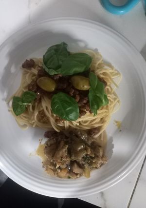Una foto de Fideos con Carne y Albahaca