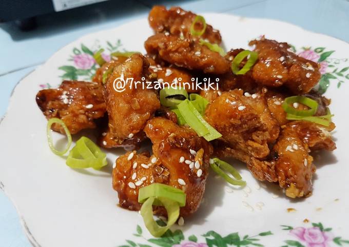 Honey butter chicken (ayam mentega madu)