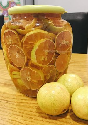 Hình của món Chanh đào ngâm mật ong trị ho.