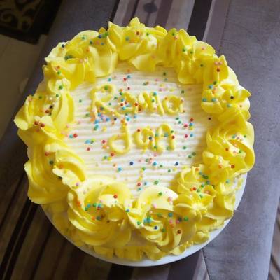 Sunflower Ombre Cake – Storybook Bakery