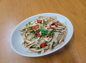 在家輕鬆上菜，眷村味的老兵豆乾 的食譜成品照片