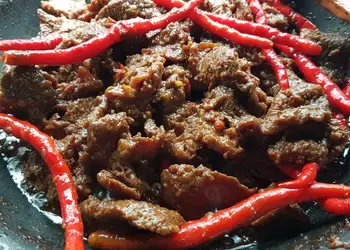 Siap Saji Bistik Daging Sapi Nikmat Lezat