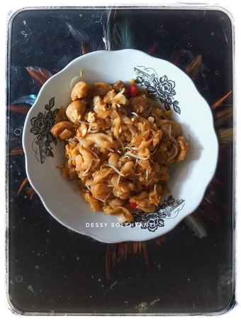 Langkah Gampang Membikin Resep Kwetiau Goreng ala Solaria yang Uenak Anti Ribet, Mantap Sekali