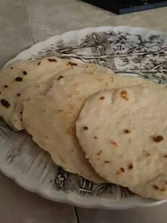 A picture of Quick and easy flour tortillas .