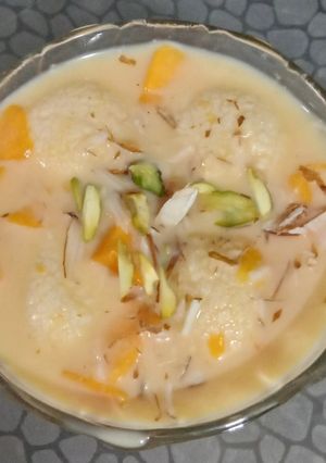 A picture of Mango Rasmalai.
