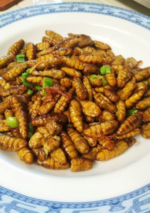 Hình của món Nhộng tằm rang mắm.