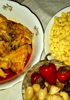 Pörkölt csirkecombból, és szárnyból recept fotója
