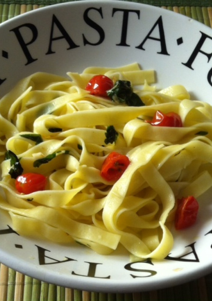 Una foto de Fettuccine con acelgas