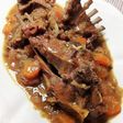 Cabrito en salsa de cebolla roja y ras el hanout