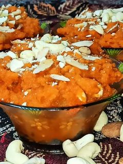 गाजर का हलवा (gajar ka halwa recipe in Hindi) रेसिपी मुख्य फोटो